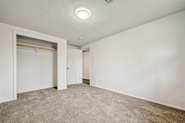 4418 Knotty Oaks Trail, Houston, TX 77045