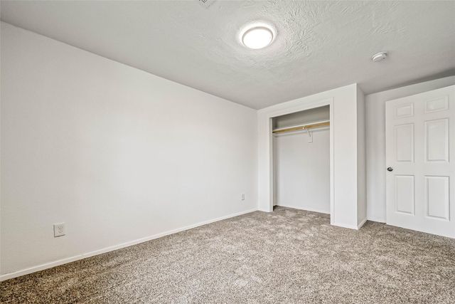 4418 Knotty Oaks Trail, Houston, TX 77045