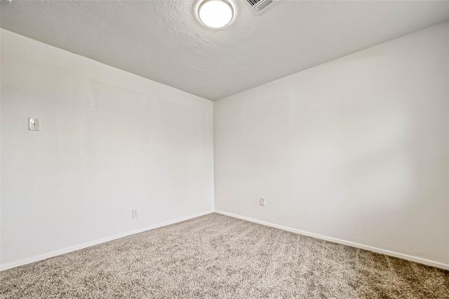 4418 Knotty Oaks Trail, Houston, TX 77045