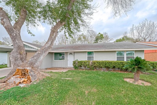 4418 Knotty Oaks Trail, Houston, TX 77045