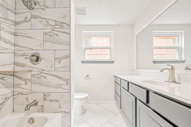 4418 Knotty Oaks Trail, Houston, TX 77045
