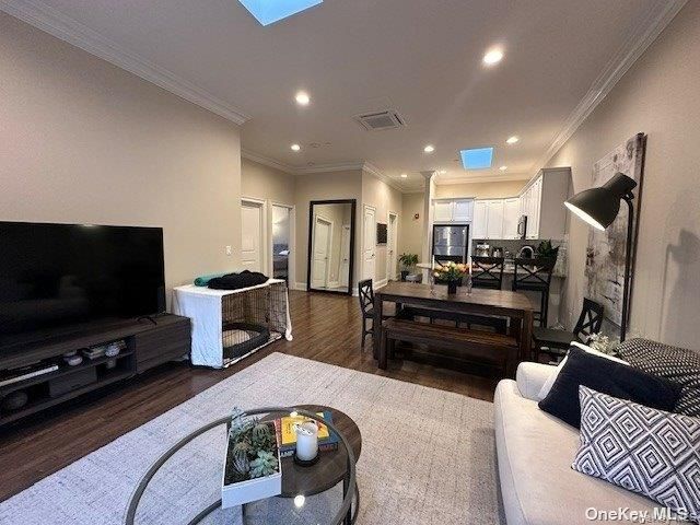 50-3K Stewart Avenue 3K, Huntington, NY 11743