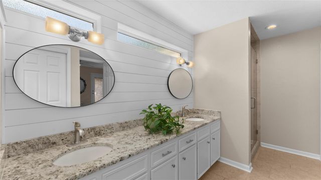1617 Green Briar Drive, Huntsville, TX 77340