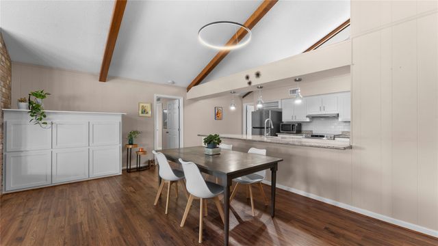 1617 Green Briar Drive, Huntsville, TX 77340
