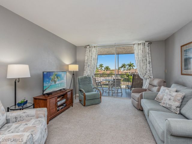 893 Collier CT 3-301, Marco Island, FL 34145