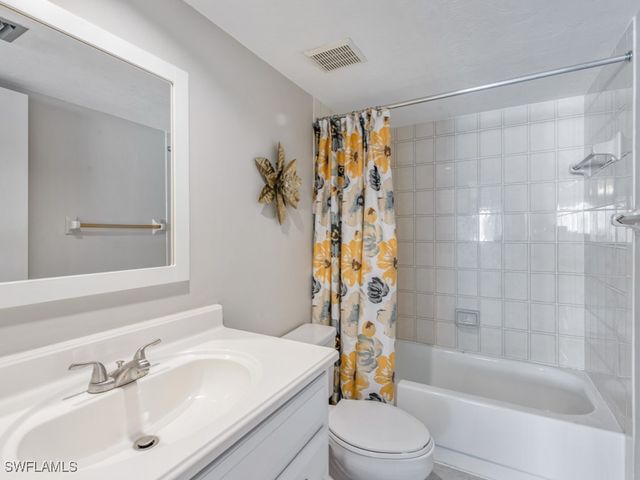 893 Collier CT 3-301, Marco Island, FL 34145