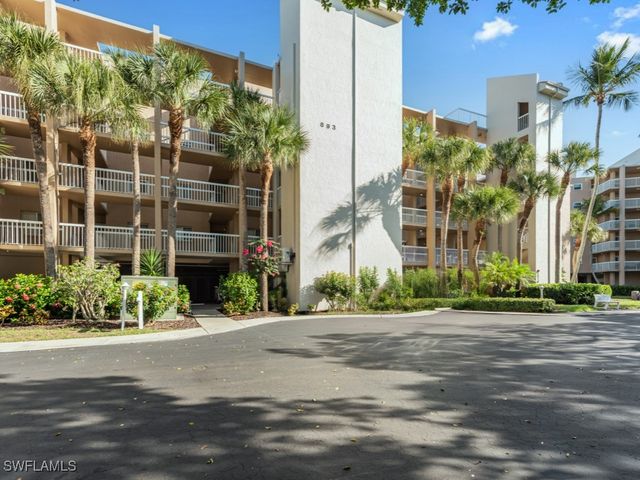 893 Collier CT 3-301, Marco Island, FL 34145