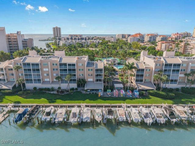 893 Collier CT 3-301, Marco Island, FL 34145