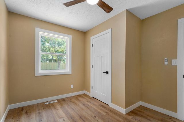 205 Kings Drive, Willard, MO 65781