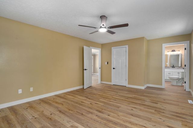 205 Kings Drive, Willard, MO 65781