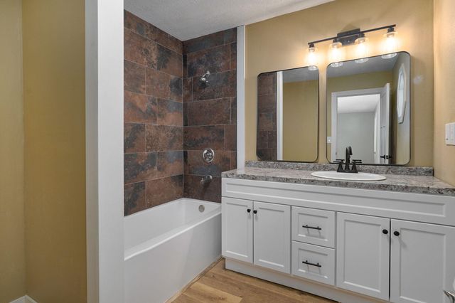 205 Kings Drive, Willard, MO 65781