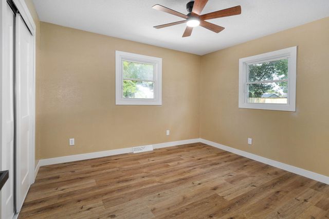 205 Kings Drive, Willard, MO 65781