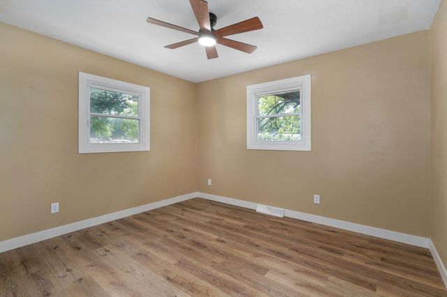 205 Kings Drive, Willard, MO 65781