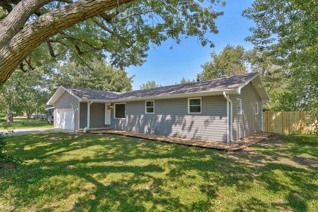 205 Kings Drive, Willard, MO 65781