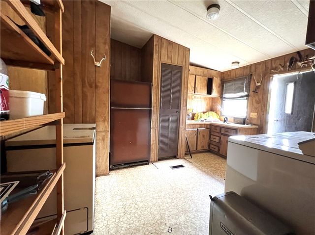 107 Lago Dr, Sandia, TX 78383