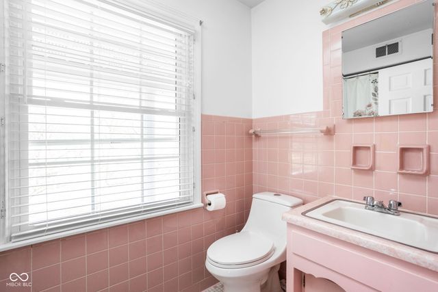 7225 Westminster Drive, Indianapolis, IN 46256