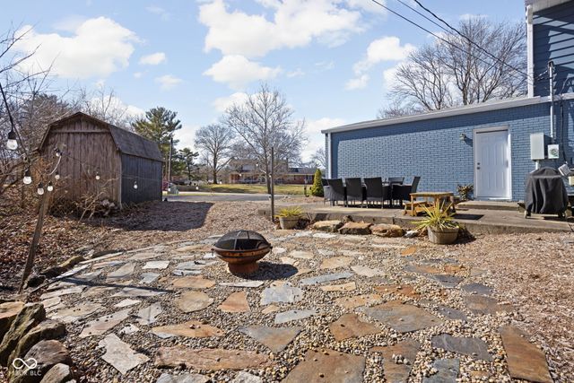 7225 Westminster Drive, Indianapolis, IN 46256