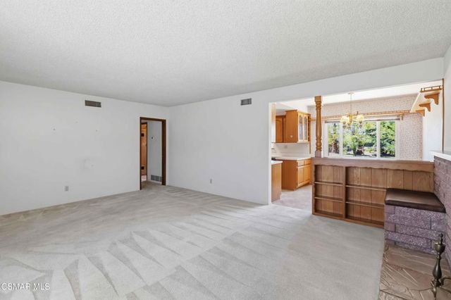 318 Carla Drive, Simi Valley, CA 93065