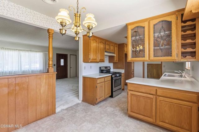 318 Carla Drive, Simi Valley, CA 93065