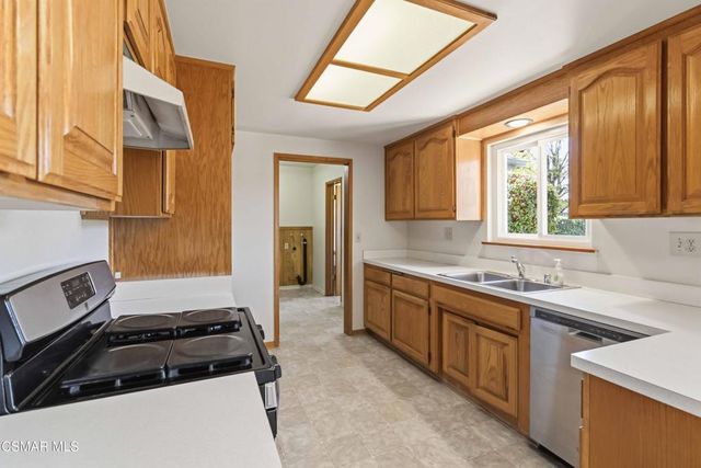 318 Carla Drive, Simi Valley, CA 93065
