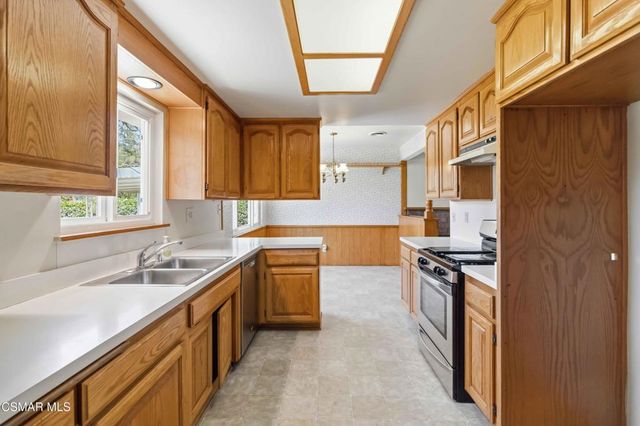 318 Carla Drive, Simi Valley, CA 93065