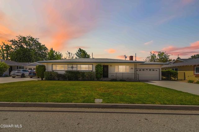 318 Carla Drive, Simi Valley, CA 93065