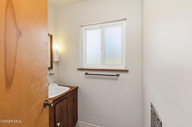 318 Carla Drive, Simi Valley, CA 93065