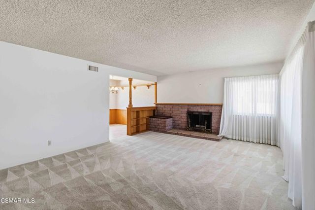 318 Carla Drive, Simi Valley, CA 93065