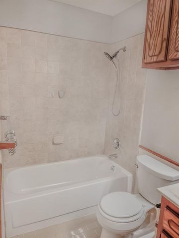 11601 SW 5th Street, Yukon, OK 73099