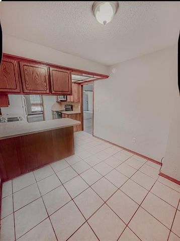 11601 SW 5th Street, Yukon, OK 73099