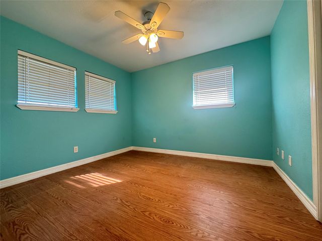 7218 Yucca Drive, Galveston, TX 77551