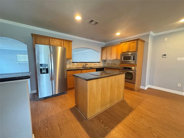 7218 Yucca Drive, Galveston, TX 77551