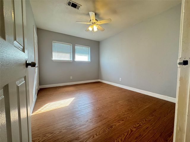 7218 Yucca Drive, Galveston, TX 77551