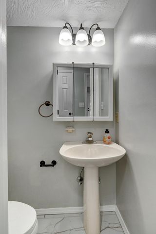 2317 S Hilton Avenue, Springfield, MO 65807