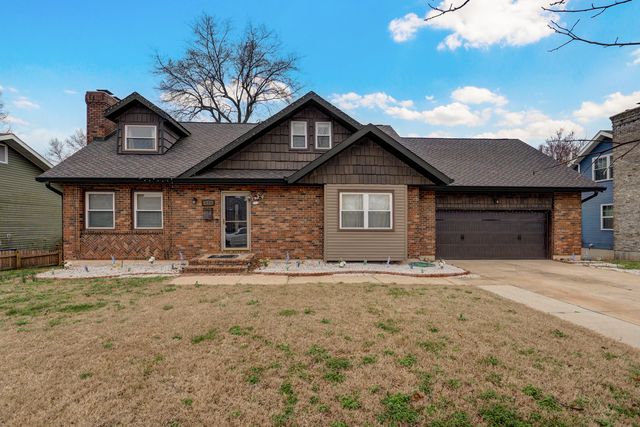 2317 S Hilton Avenue, Springfield, MO 65807