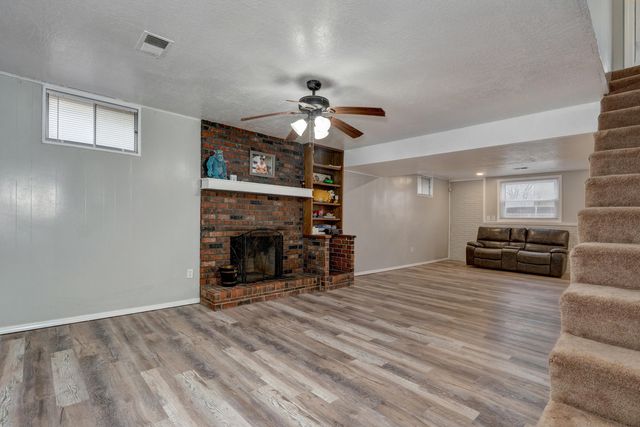 2317 S Hilton Avenue, Springfield, MO 65807