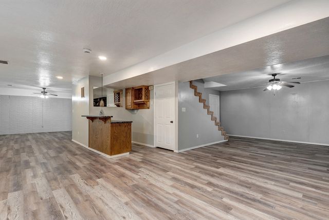 2317 S Hilton Avenue, Springfield, MO 65807