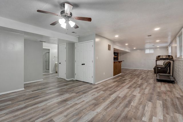 2317 S Hilton Avenue, Springfield, MO 65807