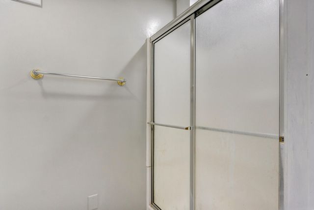 2317 S Hilton Avenue, Springfield, MO 65807