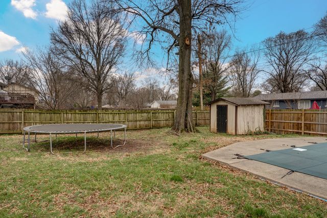 2317 S Hilton Avenue, Springfield, MO 65807