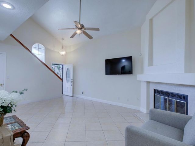 3151 Andre Ln, Turlock, CA 95382