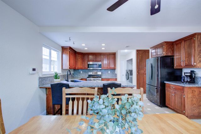3151 Andre Ln, Turlock, CA 95382