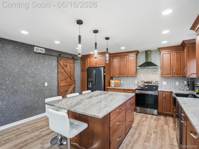 1848 Packer Road, Bloomfield Hills, MI 48302