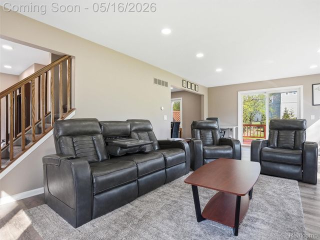 1848 Packer Road, Bloomfield Hills, MI 48302