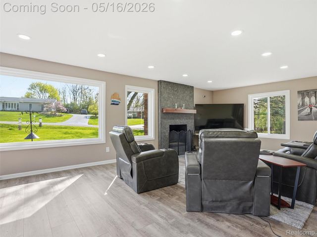 1848 Packer Road, Bloomfield Hills, MI 48302