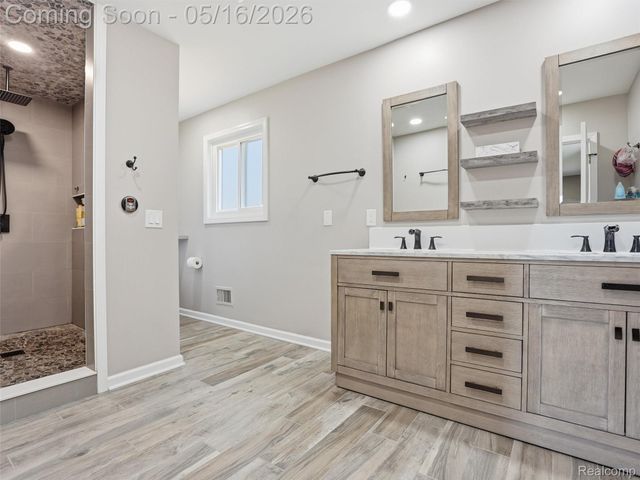 1848 Packer Road, Bloomfield Hills, MI 48302