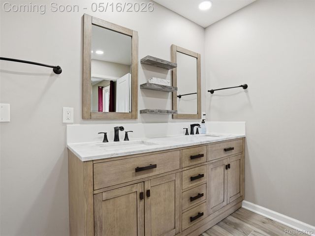 1848 Packer Road, Bloomfield Hills, MI 48302