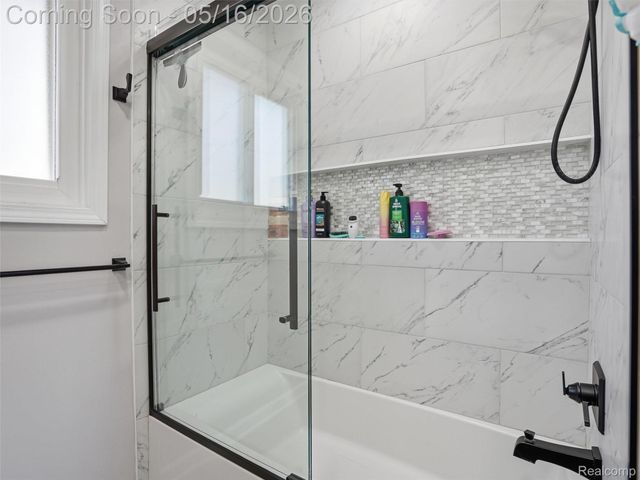 1848 Packer Road, Bloomfield Hills, MI 48302