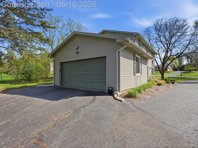 1848 Packer Road, Bloomfield Hills, MI 48302