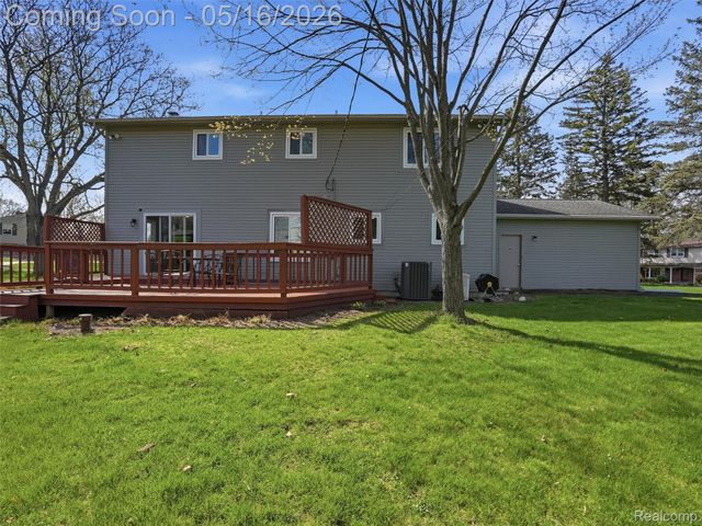 1848 Packer Road, Bloomfield Hills, MI 48302